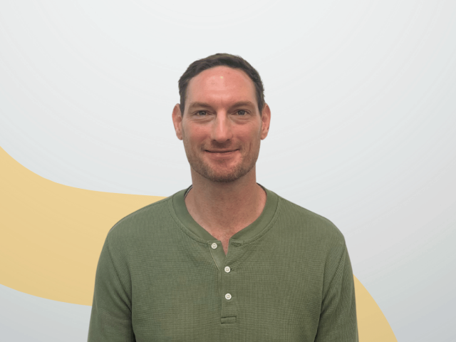 Josh Binstock Toronto Chiropractor in the Beaches https://liveactivesportmed.com/wp-content/uploads/2025/11/Josh-Binstock-Toronto-Chiropractor-in-the-Beaches-640x480.png